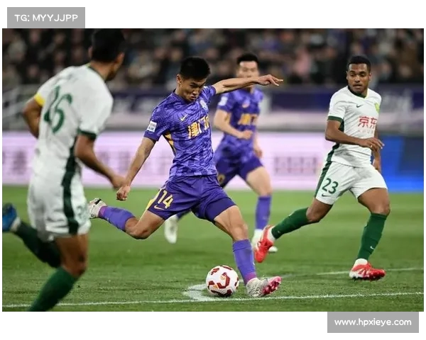 中超联赛回顾：哪支球队的表现最亮眼？