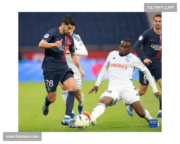 巴黎圣日耳曼在年法国甲级联赛中球员团队精神强,凝聚力高。 巴黎圣日耳曼在年法国甲级联赛中球员团队精神强,凝聚力高。